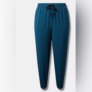 Torrid $66 NWT Legion Blue Stretch Woven Active Joggers 1X SOLD OUT high rise